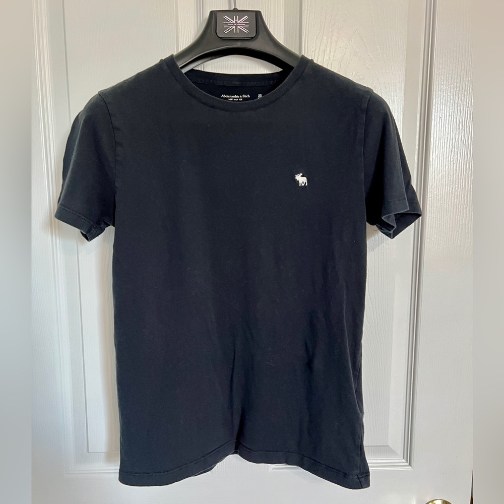 XS Abercrombie soft crew neck T shirt black